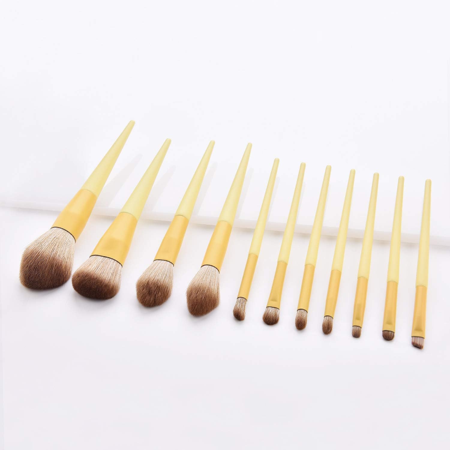 11pcs Yellow Wooden Handle Facial Beauty Eyeshadow Brush Foundation Brush Makeup Brushes Set